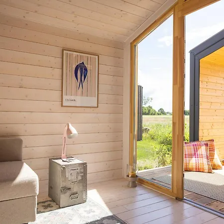 110 Tiny House Mit Traumhaftem Blick Ueber Wiese Tatil Evi Bleckede