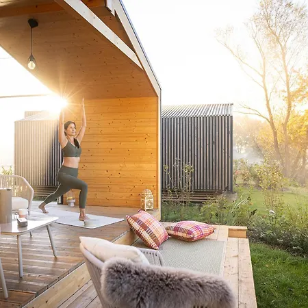110 Tiny House Mit Traumhaftem Blick Ueber Wiese Bleckede